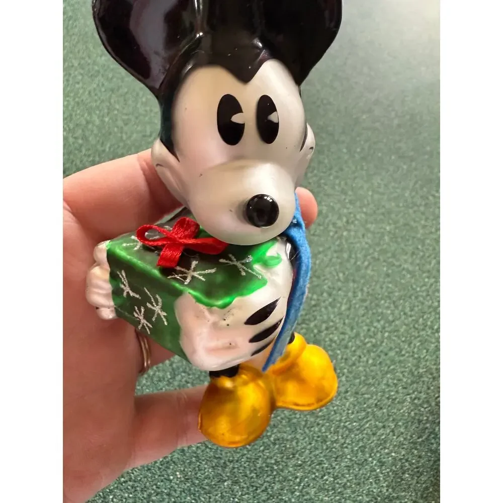 Disney Mickey Mouse holding a gift glass blown ornament‎ Christmas